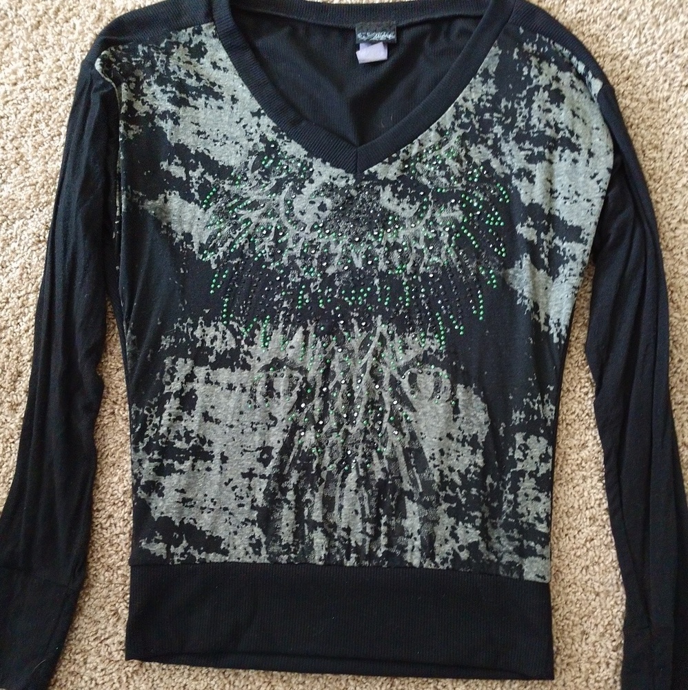 Daytrip Long Sleeve V-neck
